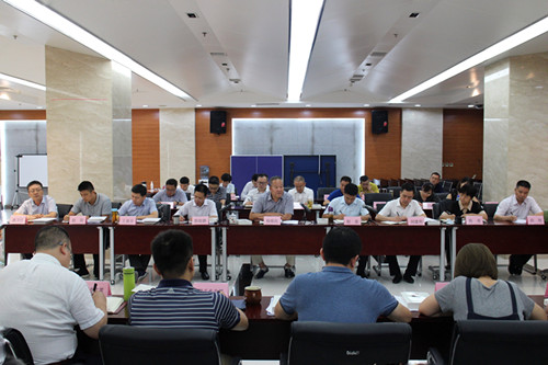 西投控股召開黨總支（擴(kuò)大）會(huì)議暨中心組學(xué)習(xí)會(huì)議學(xué)習(xí)習(xí)總書記講話精神及中央、省、市相關(guān)會(huì)議文件精神